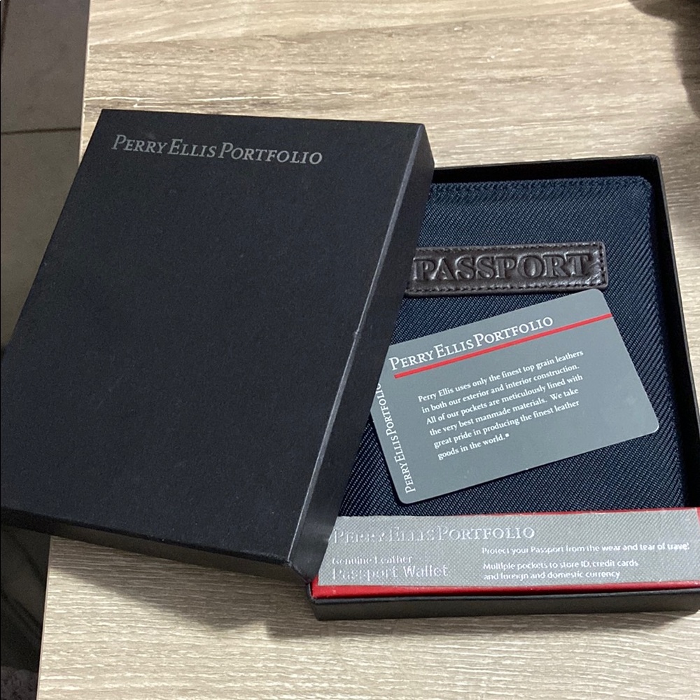 Perry Ellis Portfolio Genuine Leather Passport Wallet